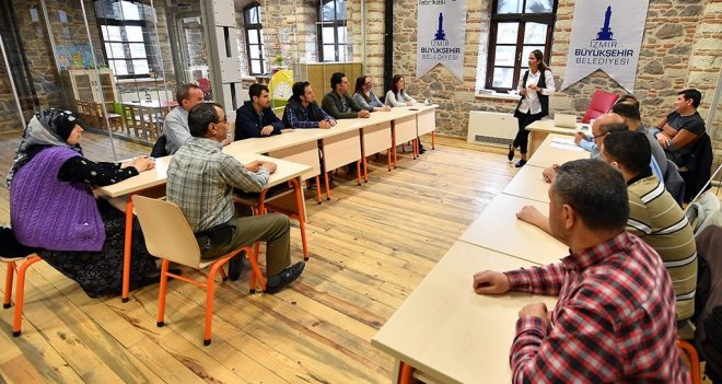 İzmir Büyükşehir'den görme engelliler için girişimcilik kursu
