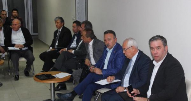 İzmir CHP'de ''Dershane'' zirvesi