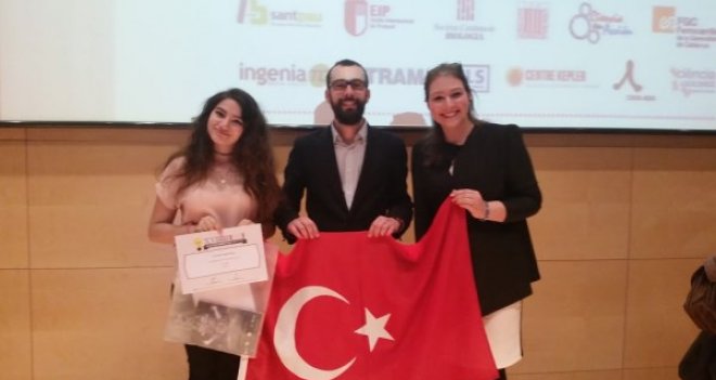 İzmir Fatihli Lal projesiyle Dünya ikincisi