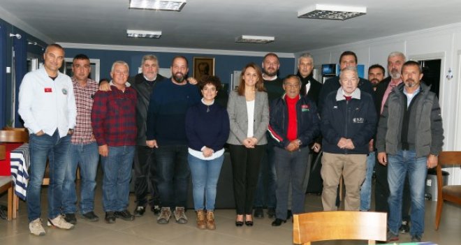 İzmir kulüpleri Karşıyaka'da bir araya geldi