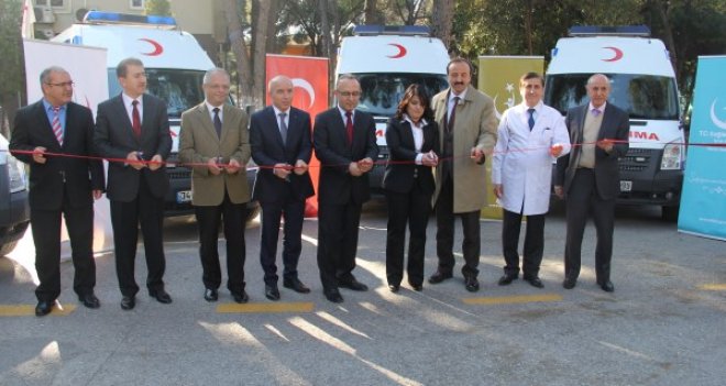 İzmir Kuzey Sekreterliği’nde beş hastaneye beş adet tam donanımlı ambulans