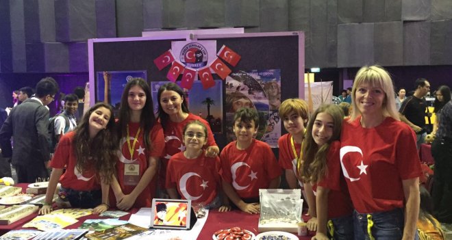 İzmir SEV'li öğrenciler, Dünya Bilginler Turnuvası'nda