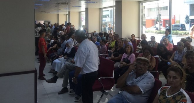 İzmir SGK'da yapılandırma kuyruğu