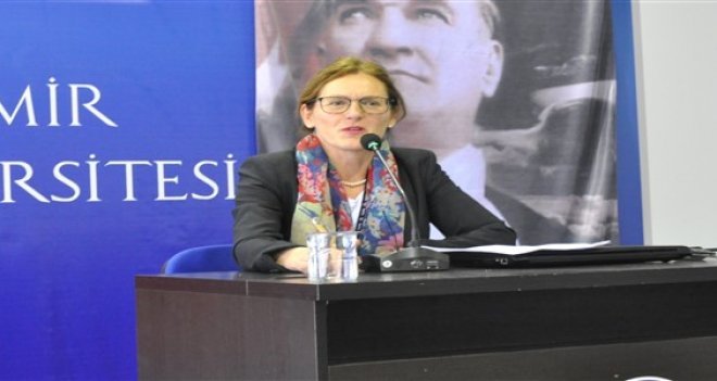 “İzmir şu anda Avrupa'daki büyük kentlerden terör yönüyle daha güvenli”