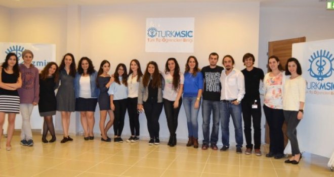 İzmir Üniversitesi Tıp Öğrencileri Birliği üyelerinden ilk buluşma