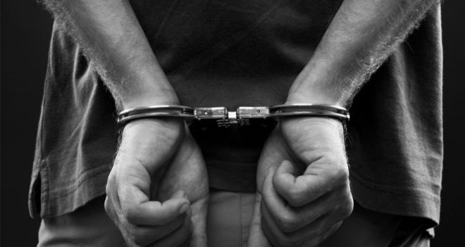 İzmir'de 10 kişi uyuşturucudan tutuklandı