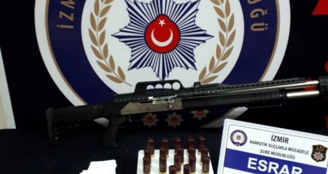 İzmir'de 18 zehir taciri tutuklandı