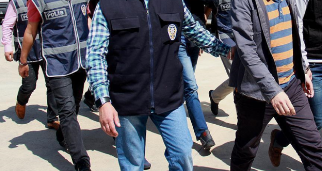 İzmir'de Fetö Operasyonuna 7 tutuklama