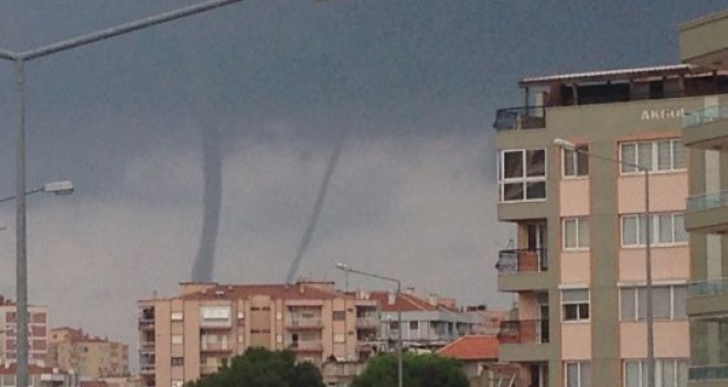 İzmir'de hortum panik yarattı...