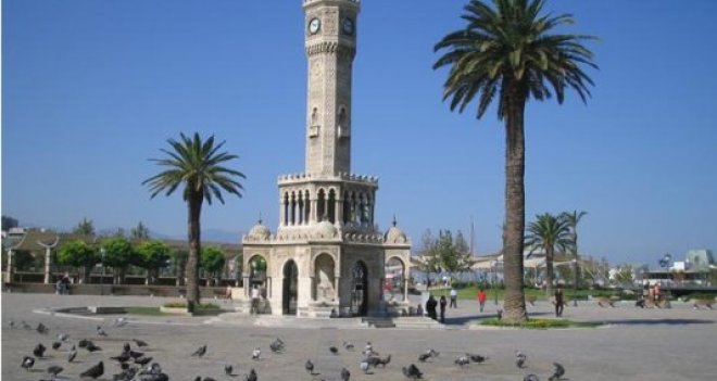 İzmir’de kamu personeline “Toplumsal Cinsiyet, Şiddet ve Mobbing” eğitimi veriliyor