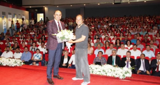 İzmir'de on bin öğretmen eğitim aldı