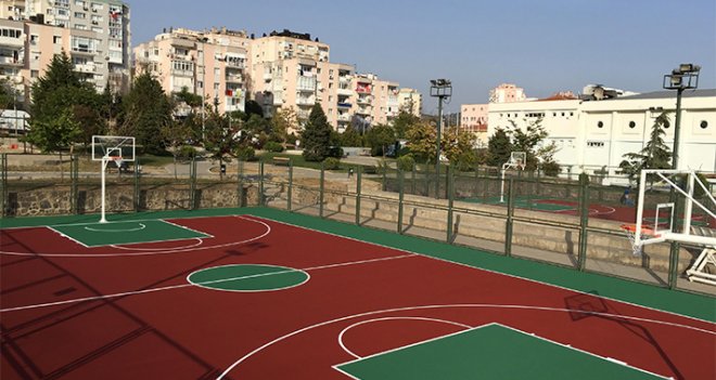 İzmir’de spor şimdi daha “renkli”