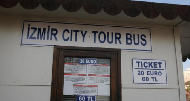 İzmir'de Tur Otobüsleri Turistlerin Gözdesi