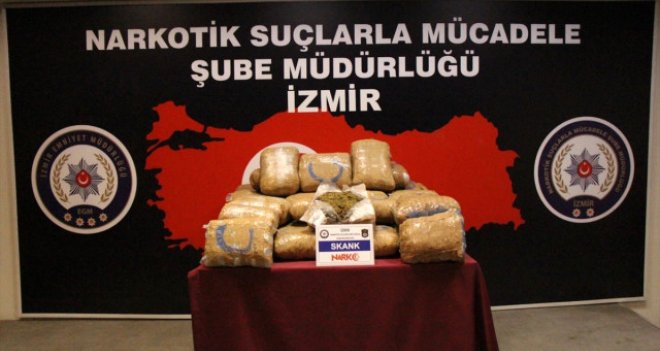 İzmir'de uyuşturucudan 80 kişi tutuklandı