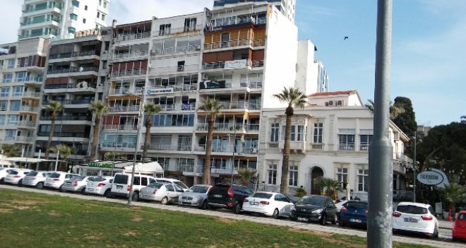 İzmir’de yapı ruhsatı verilen bina sayısı yüzde 9,9 arttı