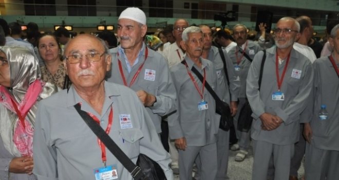 İzmir'den 1676 kişi Hacca gidecek...