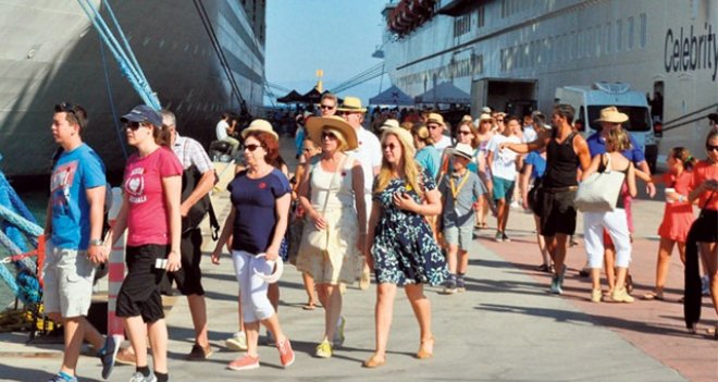 İzmir'e gelen turist sayısı yüzde 20 azaldı