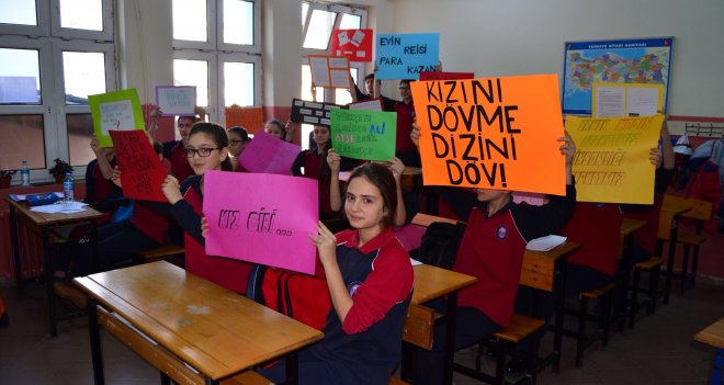 İzmirli öğrenciler cinsiyet eşitliğini öğrenecek