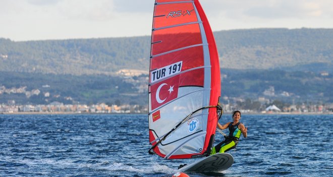 İzmirli sörfçünün ''Olimpiyat'' gururu