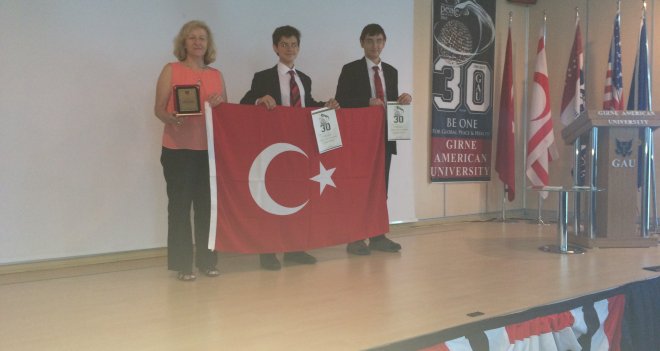 İzmirli yaratıcı öğrenciler Kıbrıs'ı Fethetti...