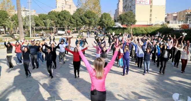 İzmirliler spor yaparak sağlıklarına kavuşacak