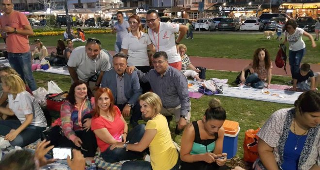 İzmirliler, ''yeryüzü sofrası''nda buluştu