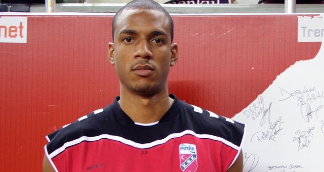 Josh Owens Tofaş'a gitti