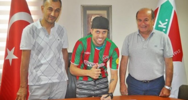 JUNINHO RESMEN KARŞIYAKA'DA