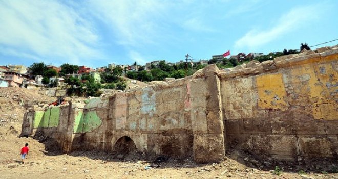 Kadifekale'deki Roma Antik Tiyatosu'na ilk kazma vuruluyor