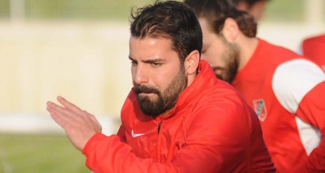 Kadro dışı bırakılan Mahmut Almanya'ya gitti