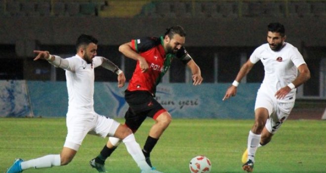 Kaf Kaf evinde vurgun yedi