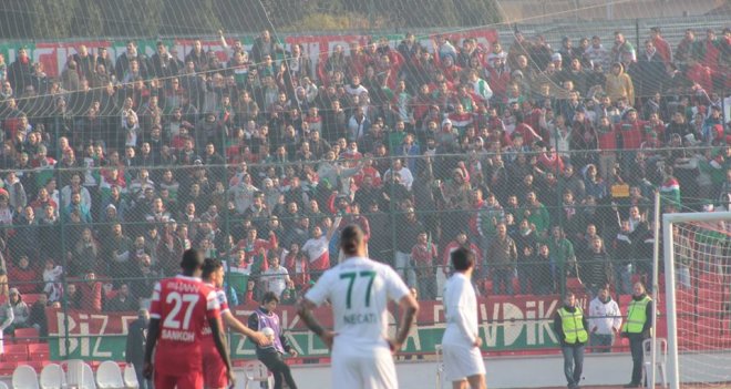 Kaf Kaf ilk yarıda sınıfta kaldı