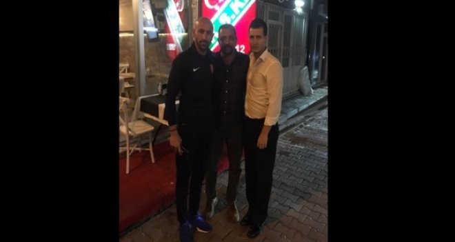 Kaleci Behram ile Deniz Biricik barıştı...