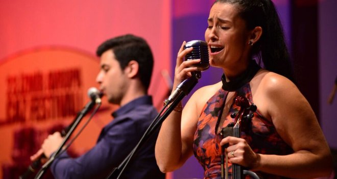 ''Kar Baykuşu'' yüreklere seslendi