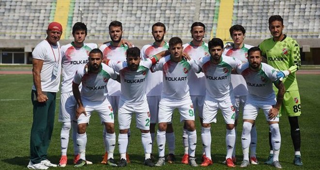 Karşıyaka 10 futbolcu ile sözleşme yeniledi...