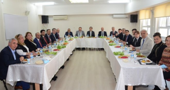 Karşıyaka 3.Eğitim Bölgesi müdürleri toplandı