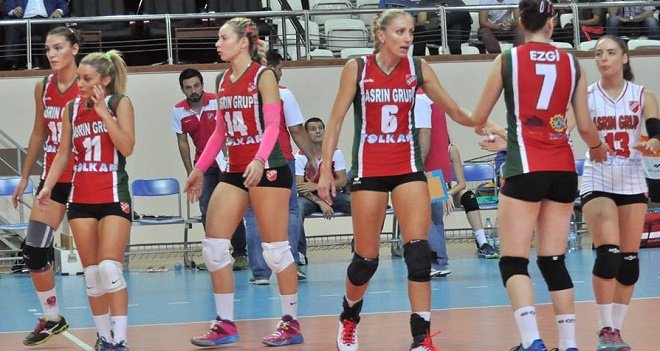 Karşıyaka AG kendi evinde kaybetti