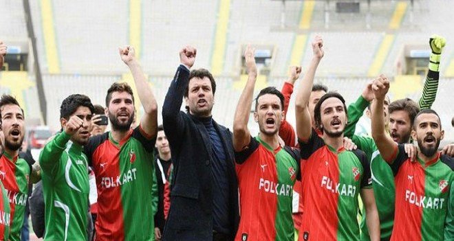 Derbide, Karşıyaka Altay'ı 2-1 yendi...  