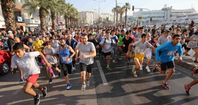 Karşıyaka, Ata’dan Ana’ya koşuyor 