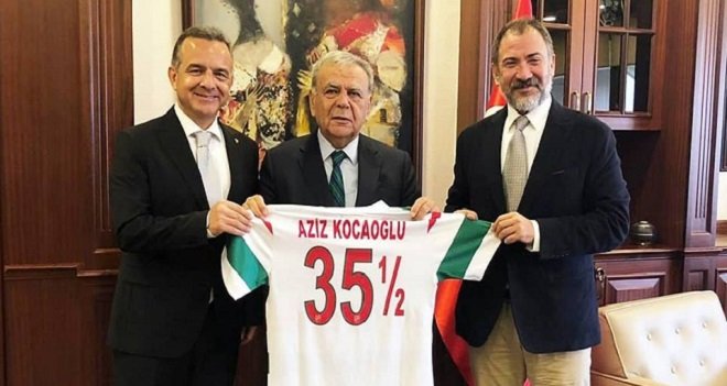 Karşıyaka Aziz Kocaoğlu'nu ziyaret etti