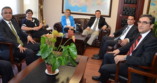 Karşıyaka banka şubelerinin müdürleri Kaymakam Yücel'i ziyaret etti