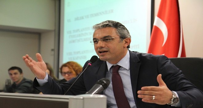 Karşıyaka Belediye Meclisi'nde tartışma konusu yine stat...