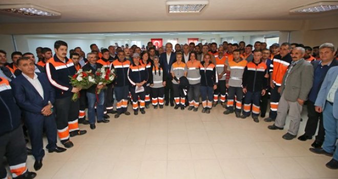 Karşıyaka Belediyesi 1 Mayıs'ı kutladı...