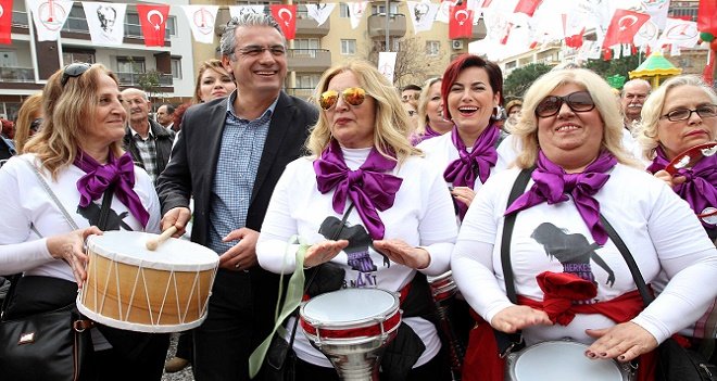 Karşıyaka Belediyesi Kadın Çalıştayı’na hazırlanıyor…