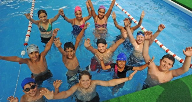 Karşıyaka Belediyesi yaz okulları final yaptı