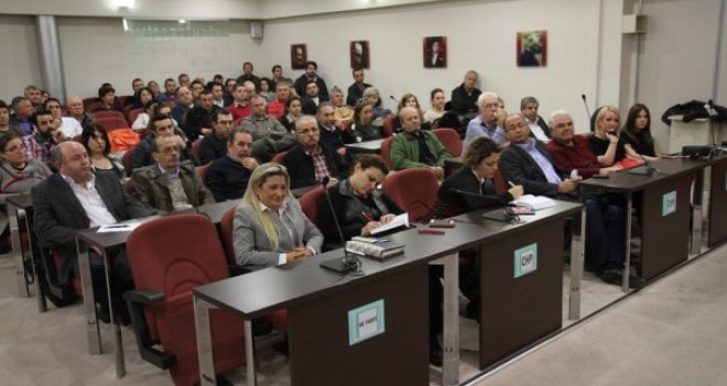 Karşıyaka Belediyesi'nden mühendis ve müteahhitlere bilgilendirme toplantısı