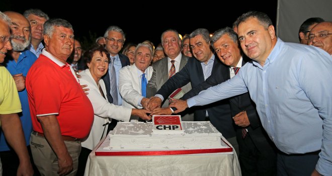 Karşıyaka Belediyesi'nden Sedat Akman'a ''Vefa Gecesi''