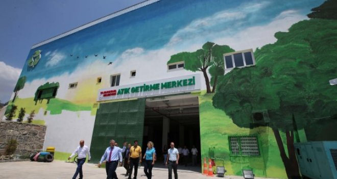 Karşıyaka Belediyesi'ne Avrupa Sağlıklı Kentler Ağı’nın 6. Faz Sertifikası