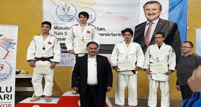 Karşıyaka Belediyespor judoda 3 madalya ile döndü...