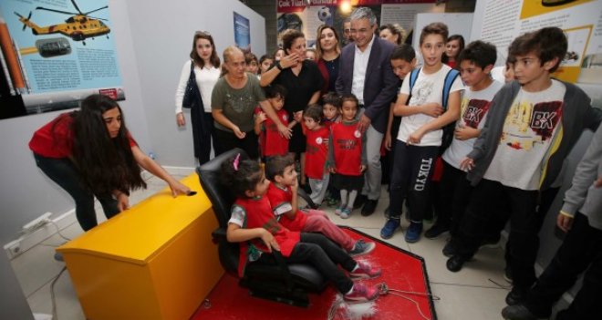 Karşıyaka Bilim Şenliği başladı...